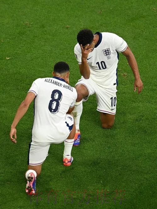 贝林厄姆谈阿诺德被嘘：球迷想表达情绪干扰他